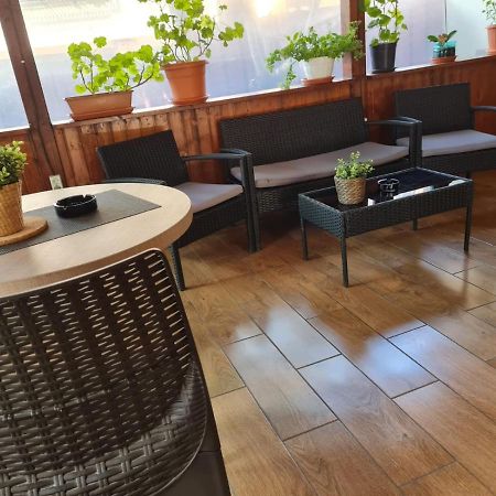 ブカレスト Tranzitbeds***アパートホテル エクステリア 写真