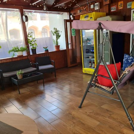 ブカレスト Tranzitbeds***アパートホテル エクステリア 写真