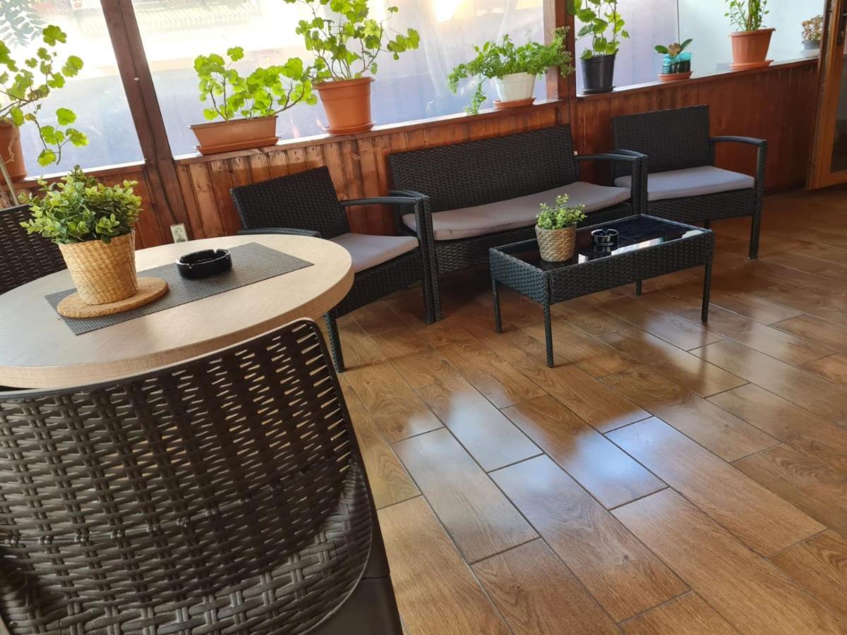 ブカレスト Tranzitbeds***アパートホテル エクステリア 写真